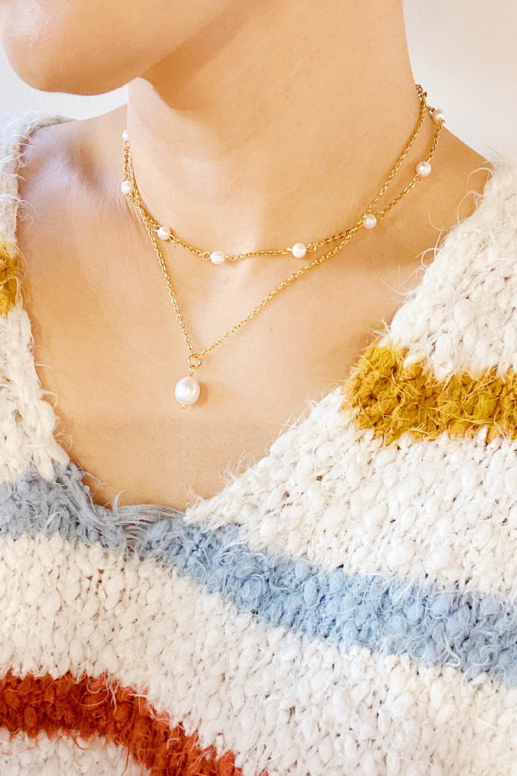 Singular pearl store necklace