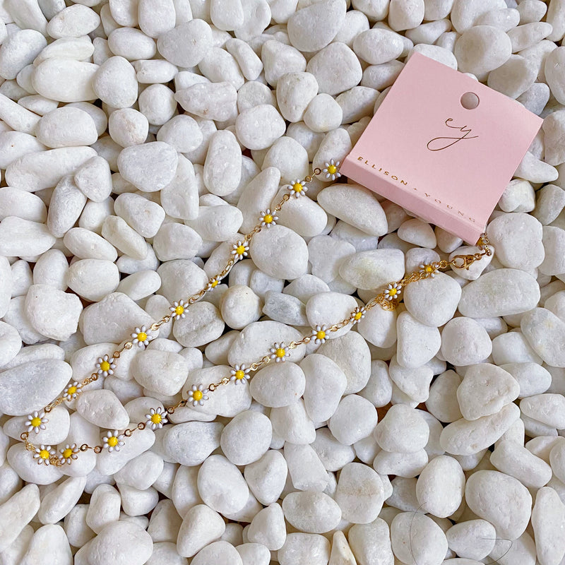 All Around Daisy Necklace