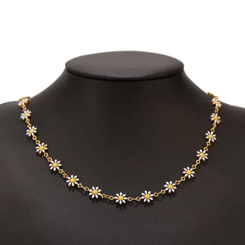 Collier marguerite tout autour